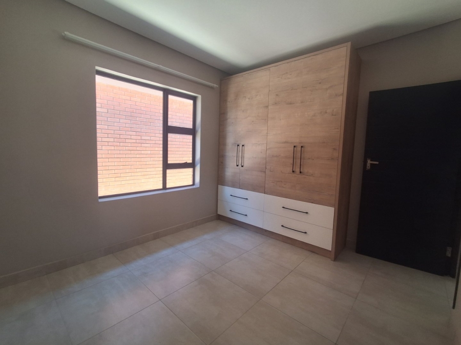 To Let 3 Bedroom Property for Rent in Somerton Estate Free State